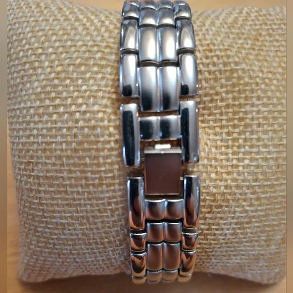 Silver Tone and White Dressy Metal Band Watch - Picture 3 of 5